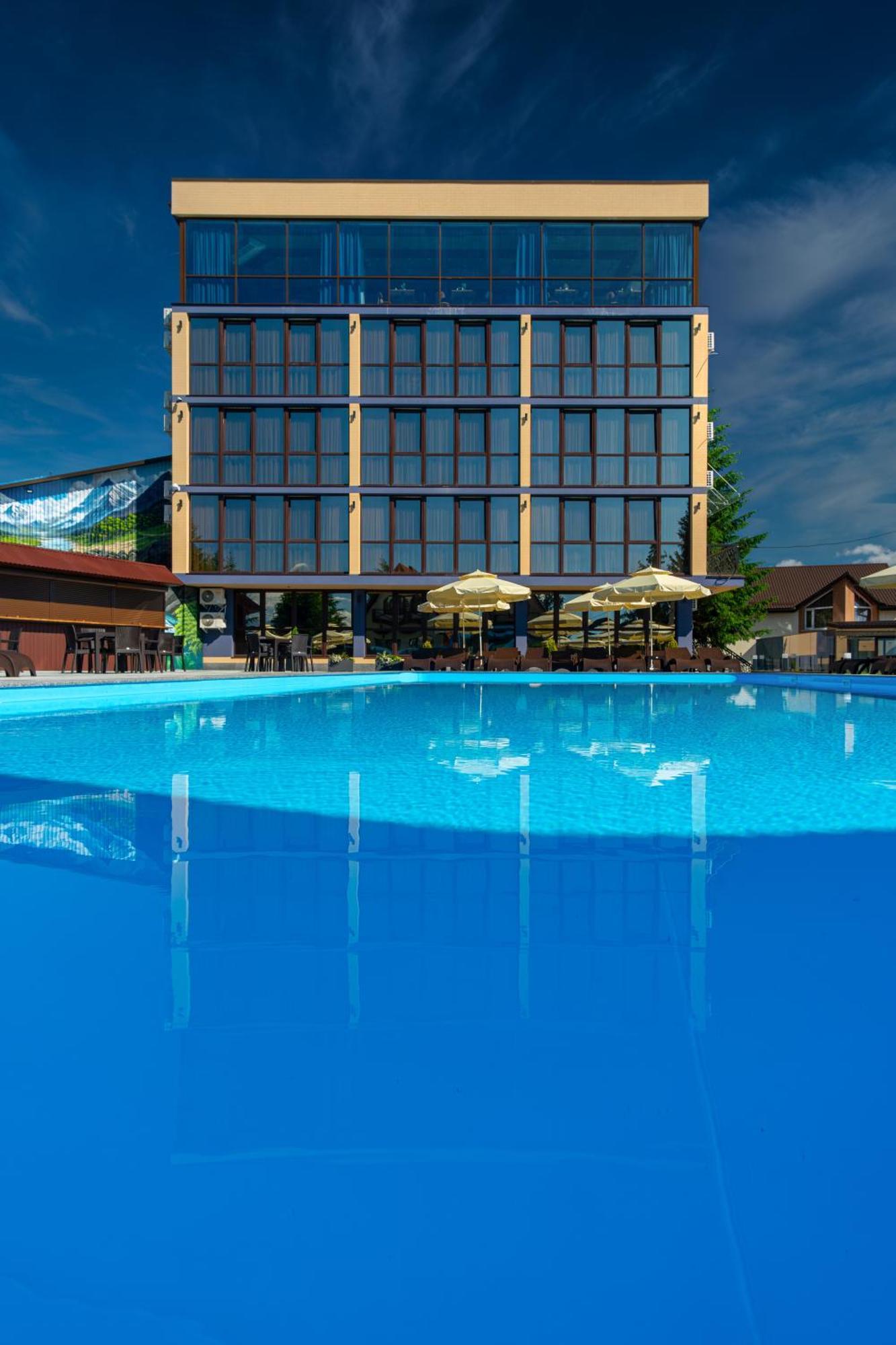 Summit Hotel Jablunicja Kültér fotó